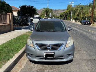 2013 Nissan versa