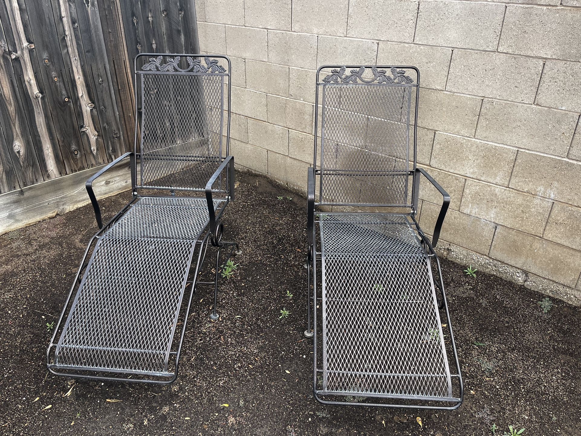 Lounge Chair Set