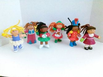 90'S Cabbage Patch Kids little figures
