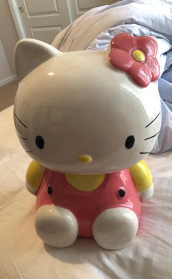 Hello kitty piggy bank