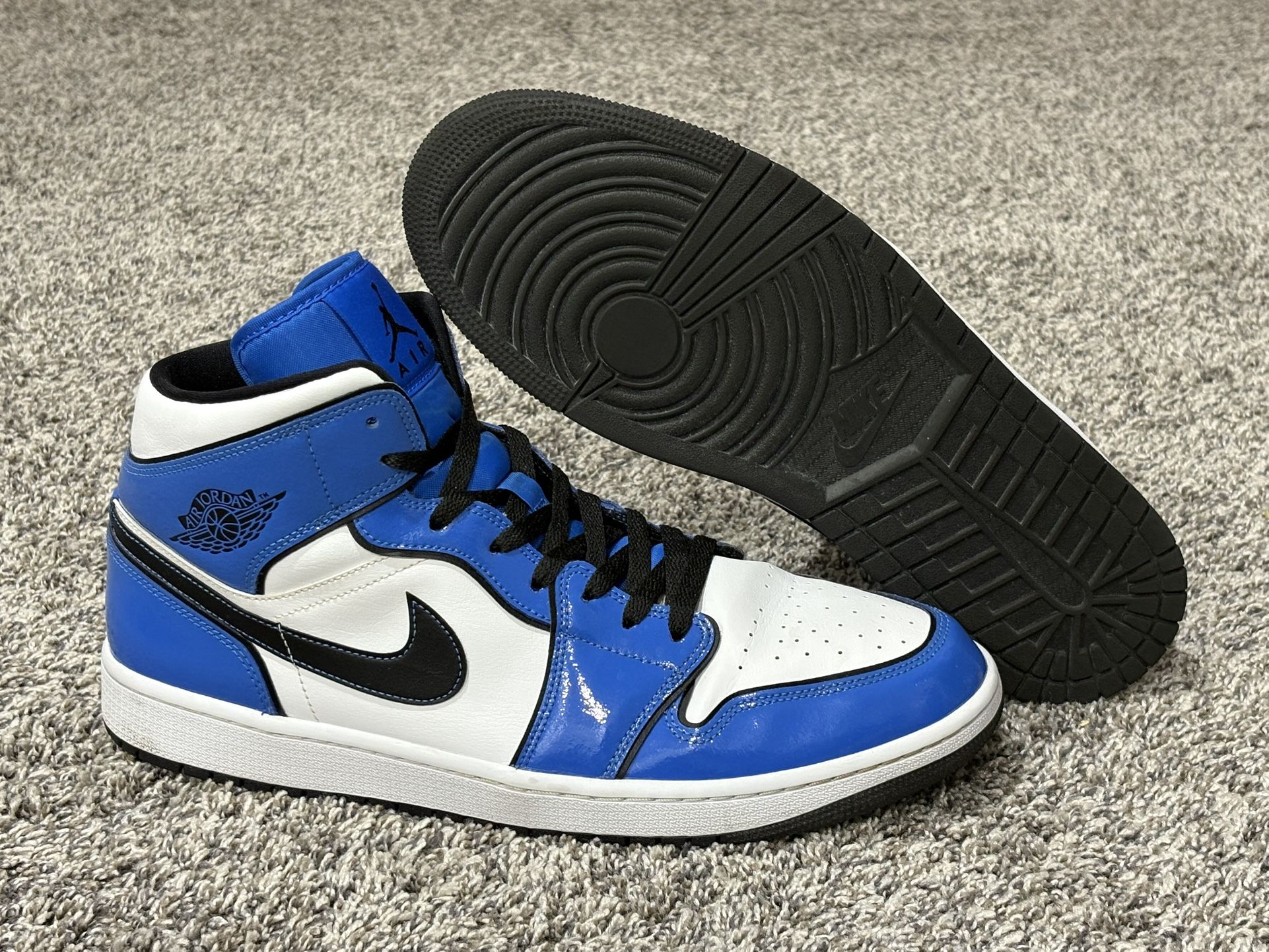 Men’s AIR JORDAN ‘1 Mid Signal Blue’ Sneakers Size US 13