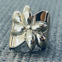 Flower Dome Gold Ring