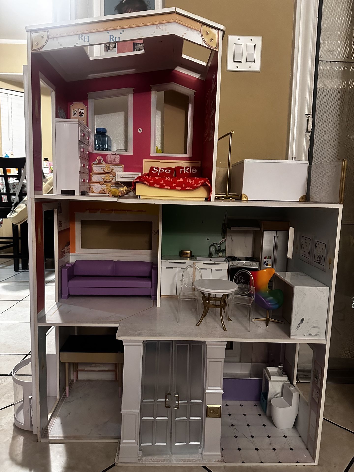 Doll House With Ice Cream Truck, Everything You See In These Pictures For $60