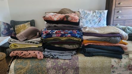 Plus size bundle multiple outfits, dresses, shirts and jeans