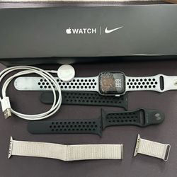 Cracked Apple Watch SE