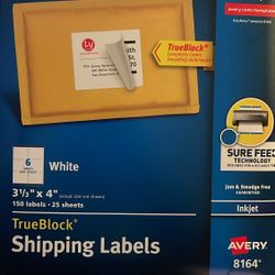 Avery Shipping Labels 150 Labels Per Pack