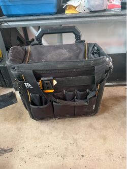 TOUGHBUILT Massive Mouth Hard Bottom XL Black Polyester 18-in W x 14.5-in D x 19.5-in L Zippered Rolling Tool bag