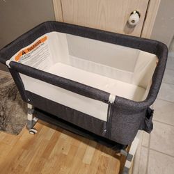 Portable Baby Bassinet And Cosleeper