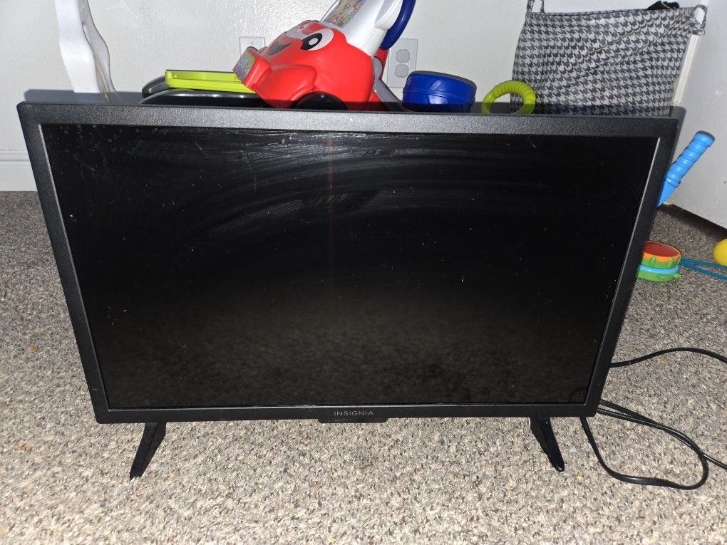 Insignia Smart Tv 24in