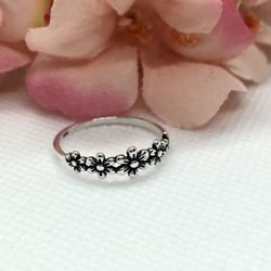 Oopsy Daisy Ring | Size 7