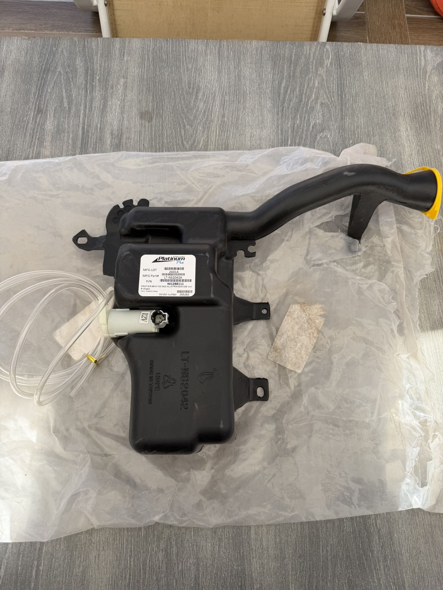 Rear Washer Reservoir Tank Nissan Frontier 