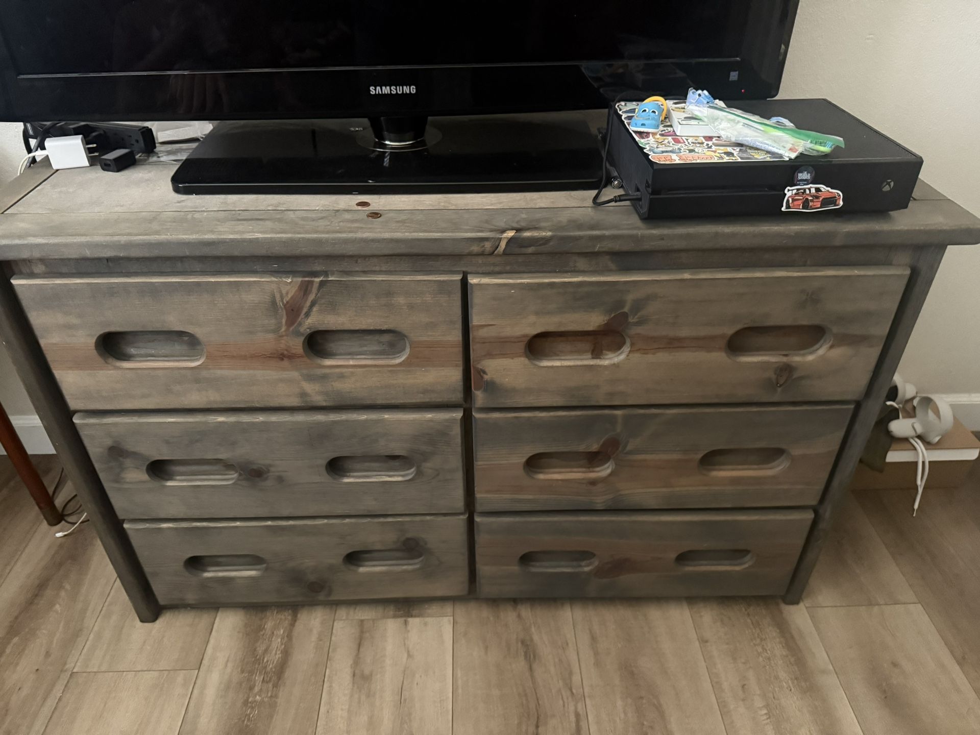 Dresser