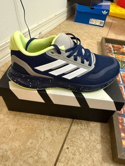 Size 5 women's run falcons New