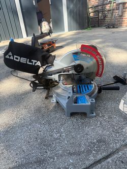 Title: Delta 10” Compound Miter Saw with Dust Bag & Accessories  Price: $125 OBO  Condition: Used – Good  Description: Delta 10-inch compound power mi