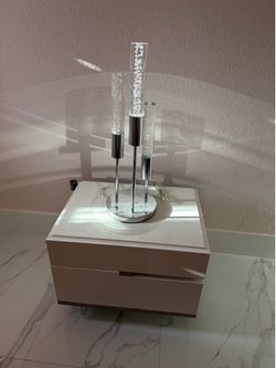 night stand with lamp