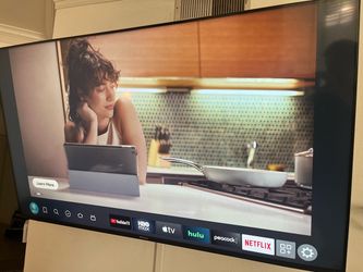 65” Hisense 4K Roku Smart TV + Full Motion Swivel Mount