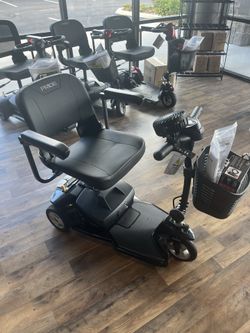 Go Go Ultra X 3-Wheel Electric Mobility Scooterl