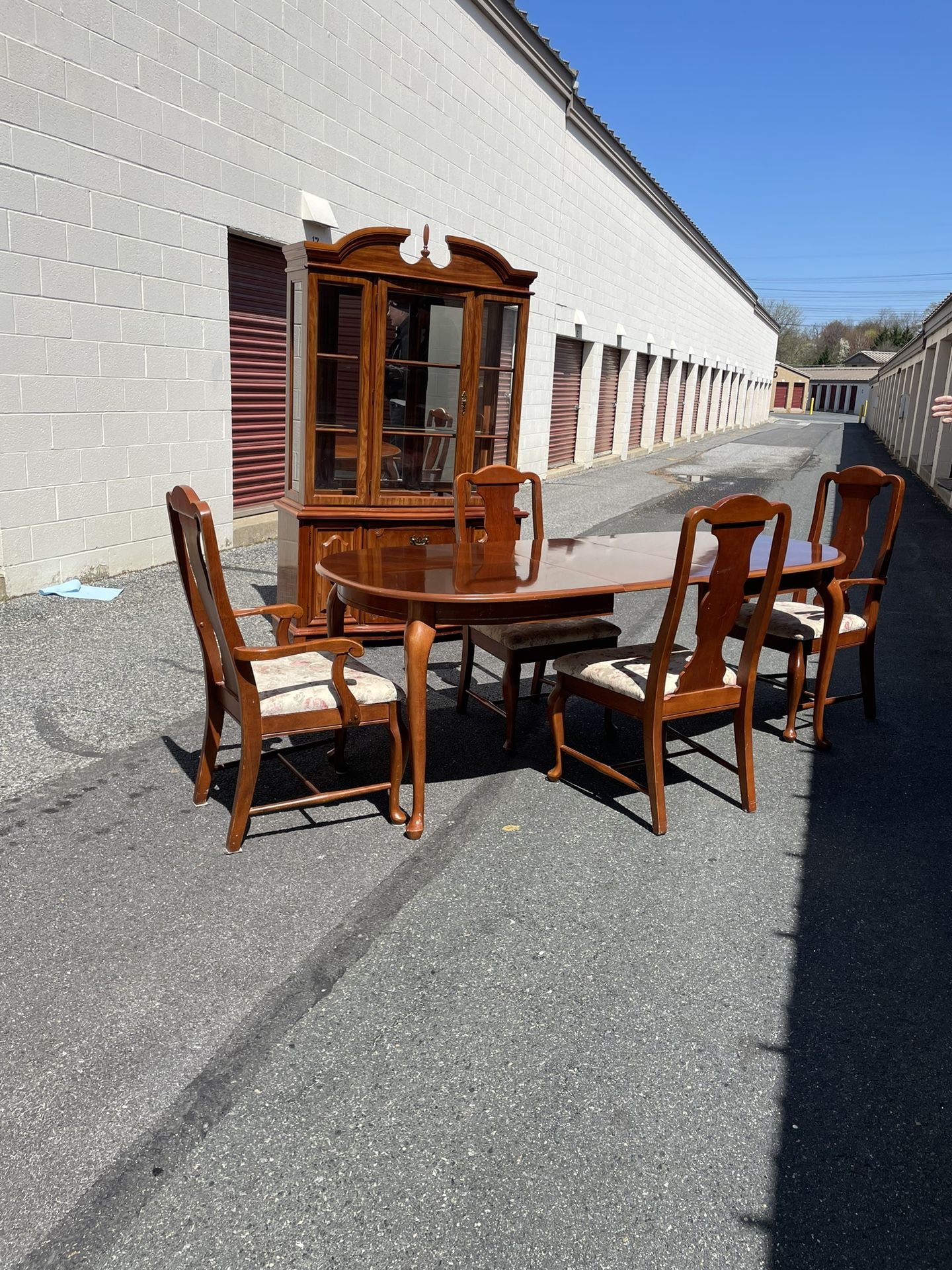 Dinning-Room Set