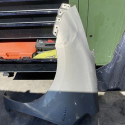 2004 2009 Toyota Prius Driver Left Fender