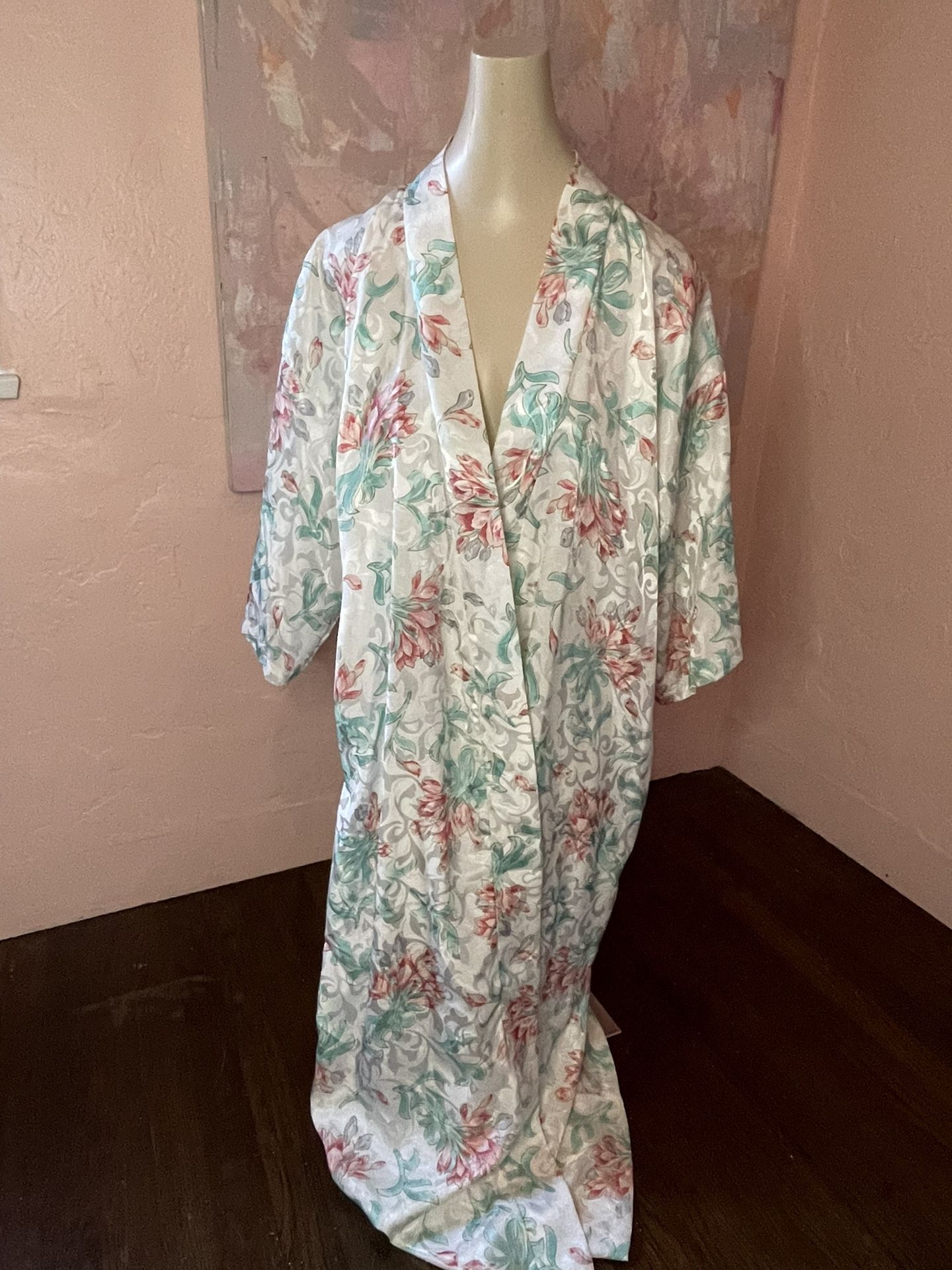 Gorgeous Silky Floral Robe
