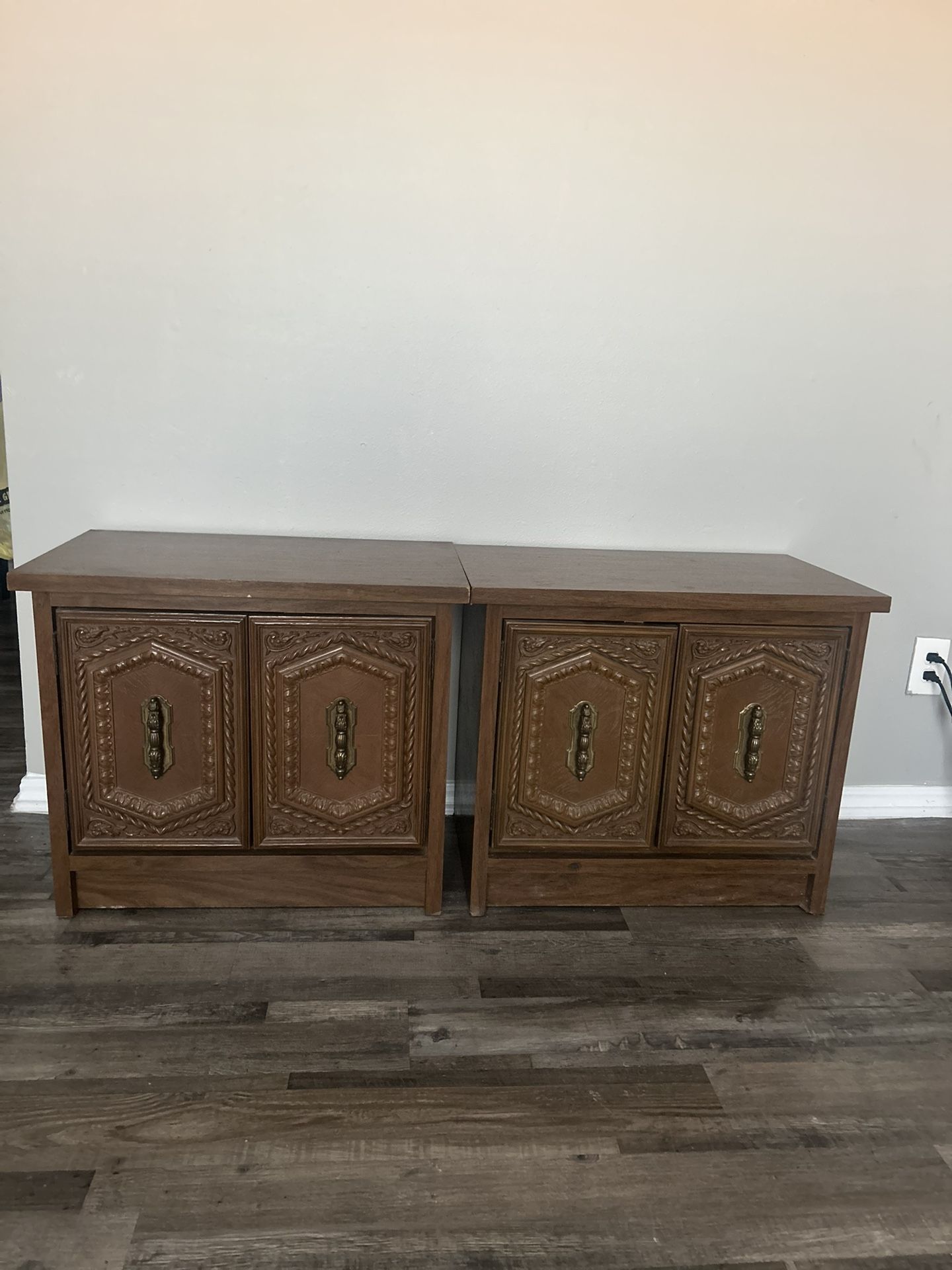 $25 FRONT ROOM END TABLES 