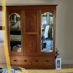 Vintage. Wine Rack With Dresser 