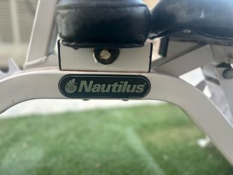 Workout Bench Nautilus