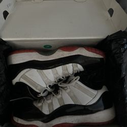 Jordan 11 Low Concord Bred