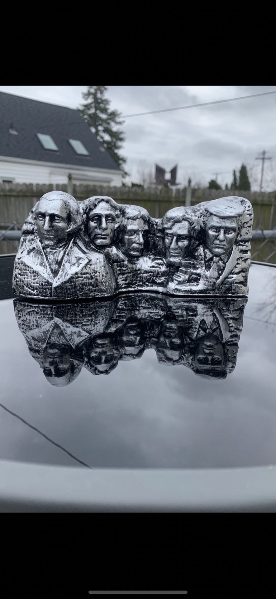 Mount Rushmore Featuring #47 Statue