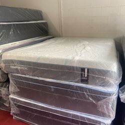 Queen Size Mattress TempurPedic Adapt  Medium Contour Technology Premium Comfort Factory Fresh & Sealed in Plastic Same Day Delivery