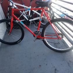 Specialized Hardrock Vintage 18 Speed Mountain Bike 26 Inch