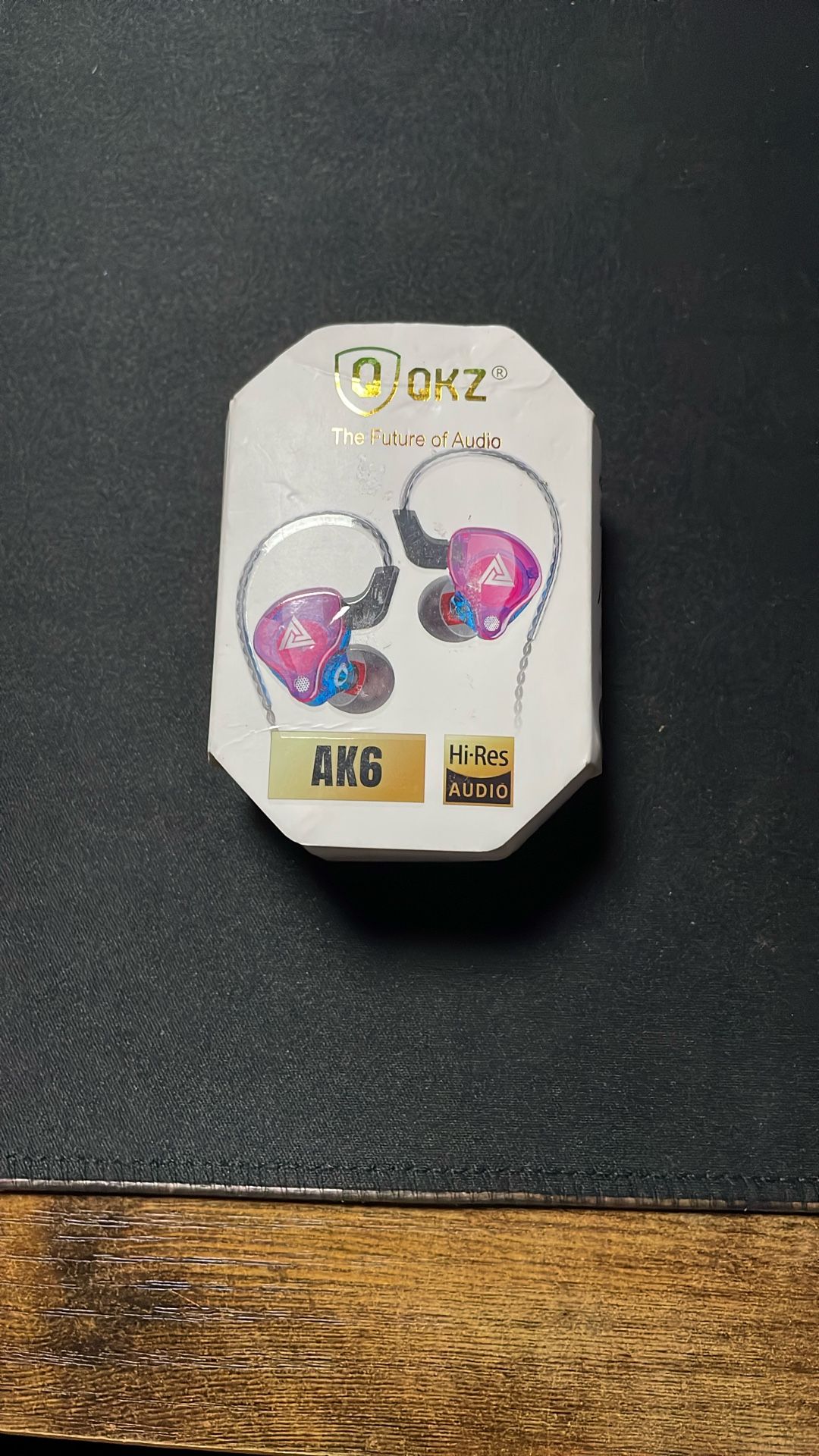Hi Res Headphones With Mic