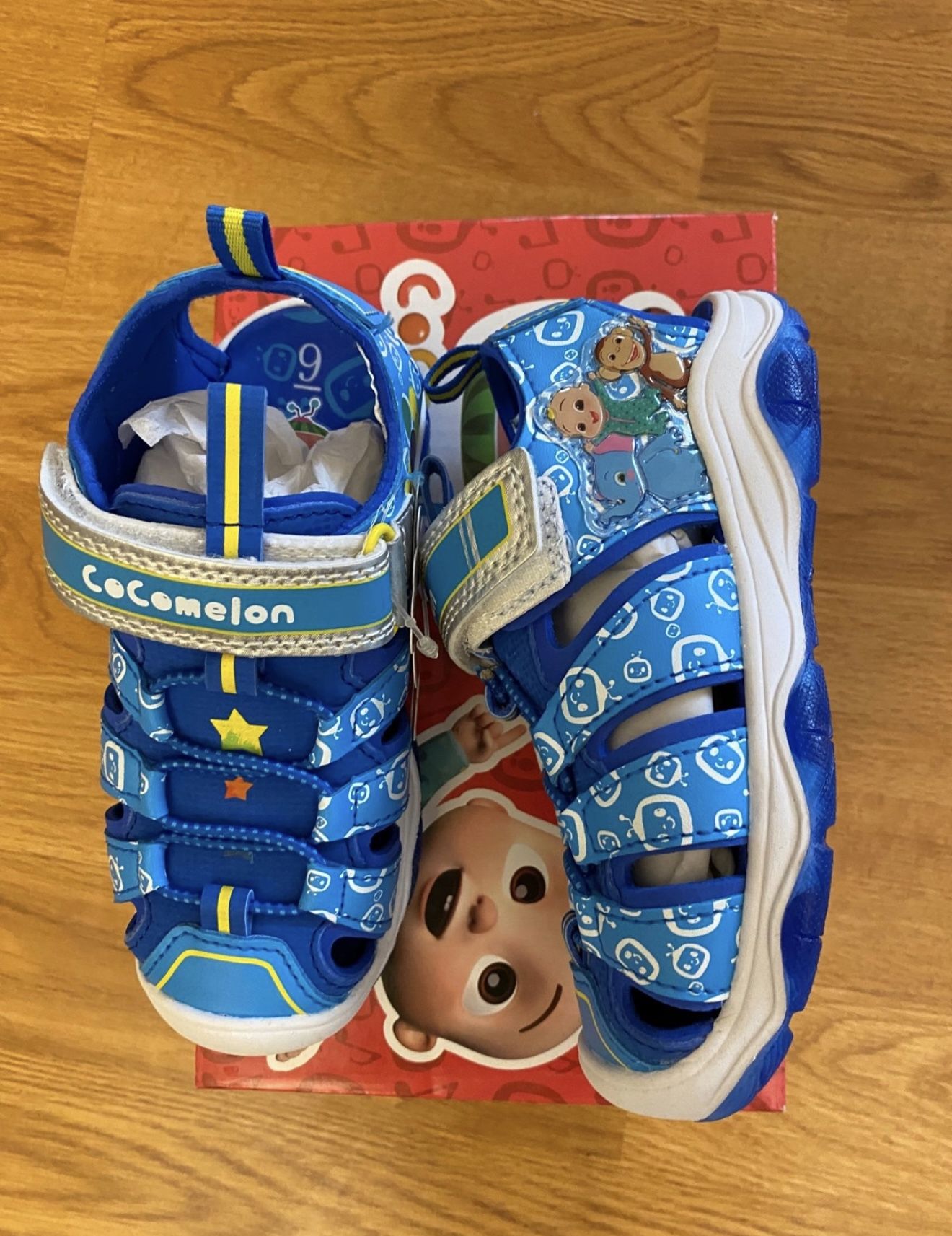New Boys Sz 9 Sandals Cocomelon Light Up