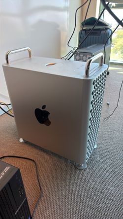 Apple Mac Pro 2019 | 8-Core Xeon | 64GB RAM | 2TB SSD | Radeon Pro 580X