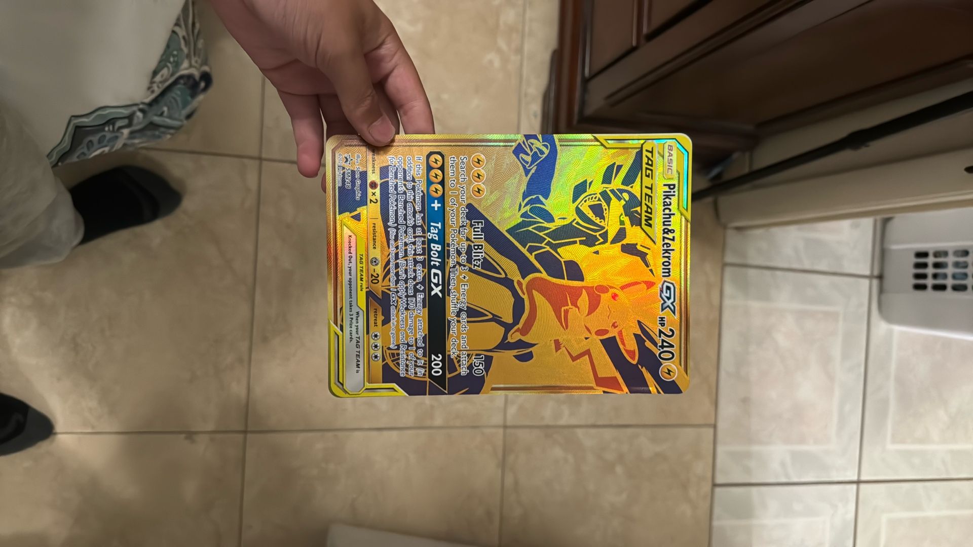 Tag Team - Pikachu & Zekrom GX Giant Card