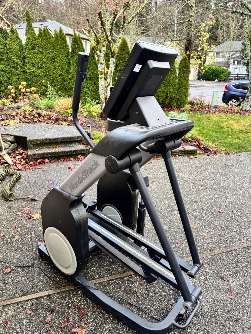 Free Elliptical