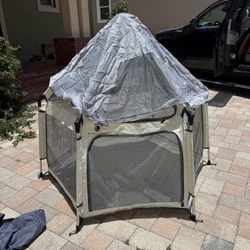 California Beach Co. Pop Up Play Tent 