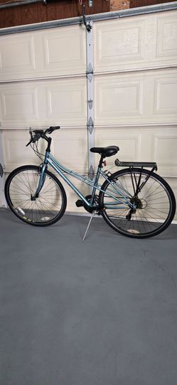 KHS Women's Urban Xcape Bike 28×700c. Lightweight .