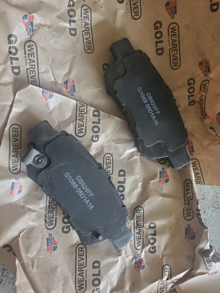 2006 Honda Odyssey NEW Rear Brake Pad (1 Wheel)