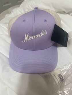 New Mercedes-Benz performance cap