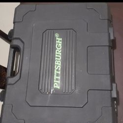 225pc Pittsburg Tool Set  