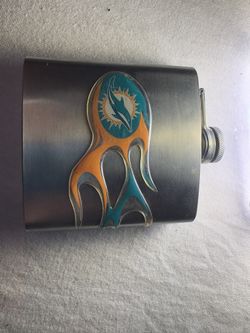 WHISKEY FLASK STAINLESS STEEL 6 OZ. TOP SHELF FLASK. NEW