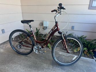 Trek Navigator Hybrid Bike