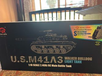 U-2.4 GHz  U.S. M41A3 Walker Bulldog Light Tank  steel drive steel gears  with remote control  , battery and  charger  brand  new  in box