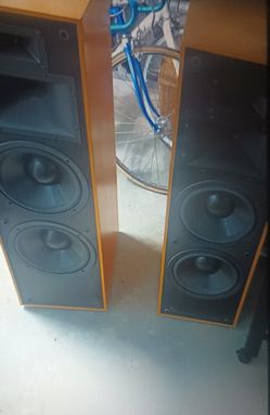 Klipsch KLF 20 in Light Oak Speakers