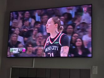 Samsung 65" Smart TV