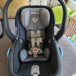 Uppababy Messa Infant Car Seat With Base
