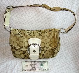 Small Coach shoulder bag- No.A0869-11862