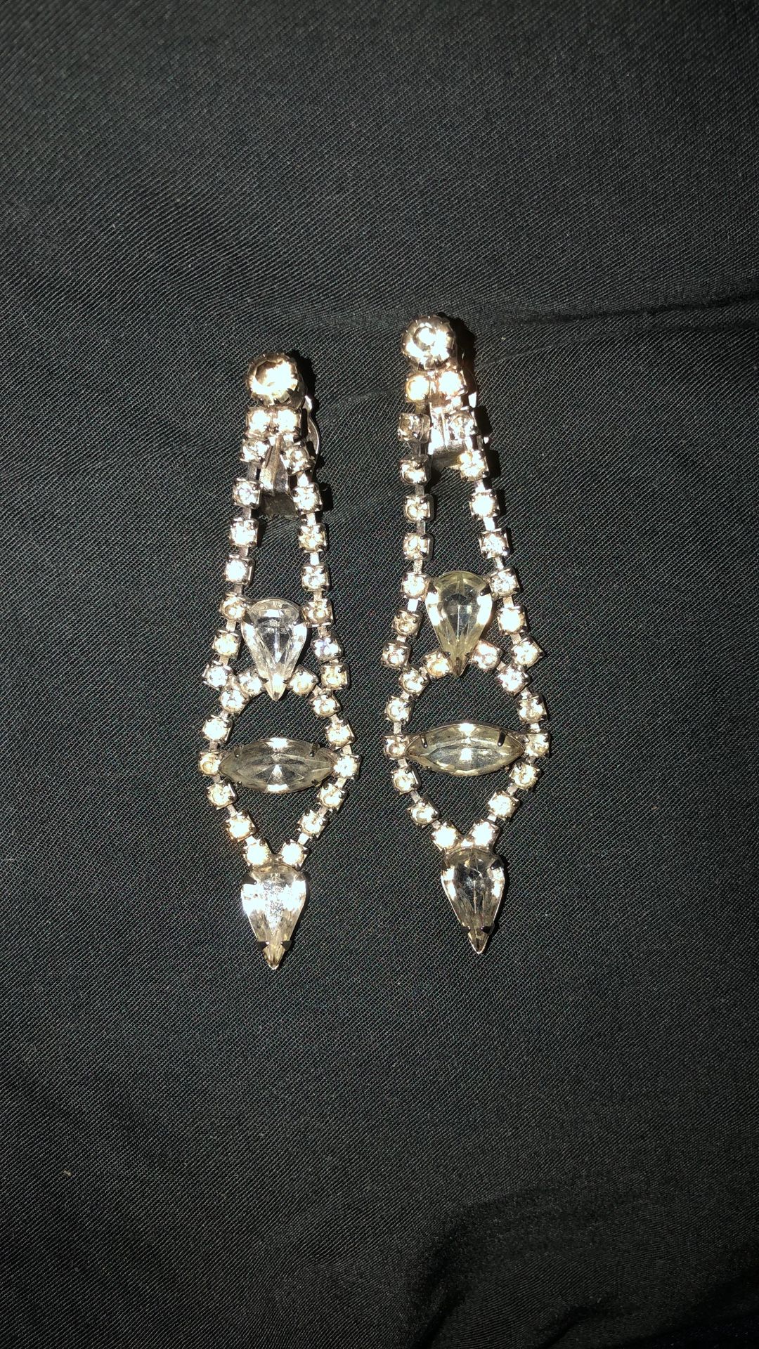 Rhinestone Dangle Drop Clip-on Earrings