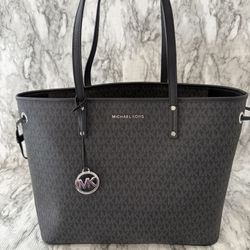 Michael Kors Jet Set Travel Large Drawstring Tote Handbag BLACK